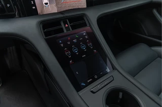 Porsche Taycan – thumbnail 30