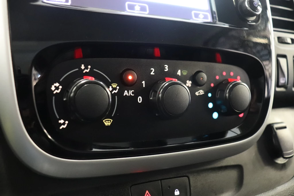 Opel Vivaro – foto 12