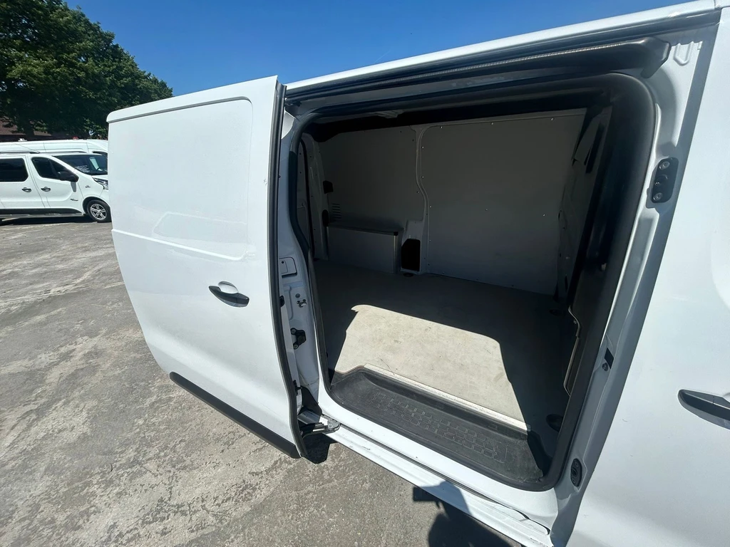 Opel Vivaro – foto 12