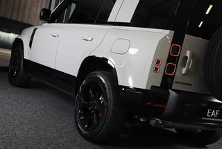 Land Rover Defender – thumbnail 8