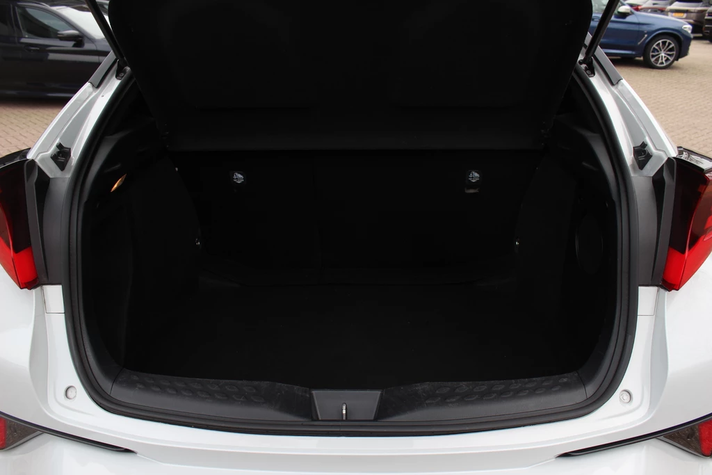 Toyota C-HR – foto 17