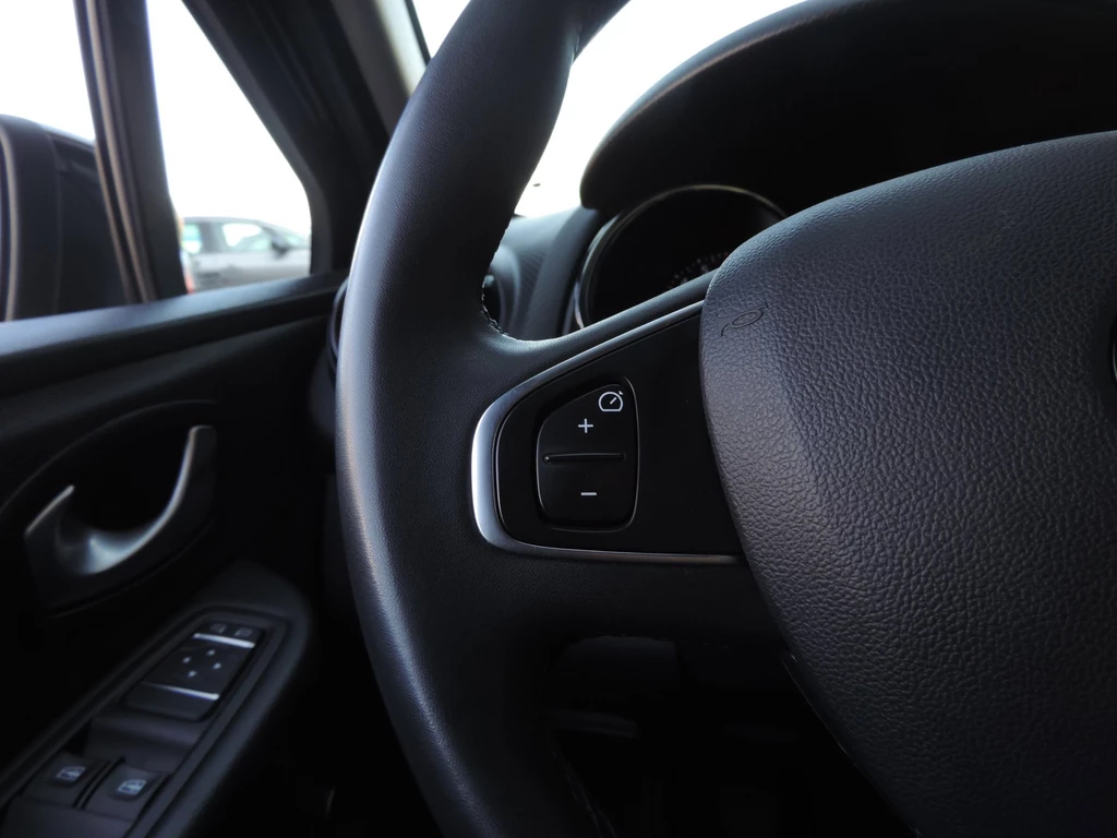 Renault Clio – foto 24