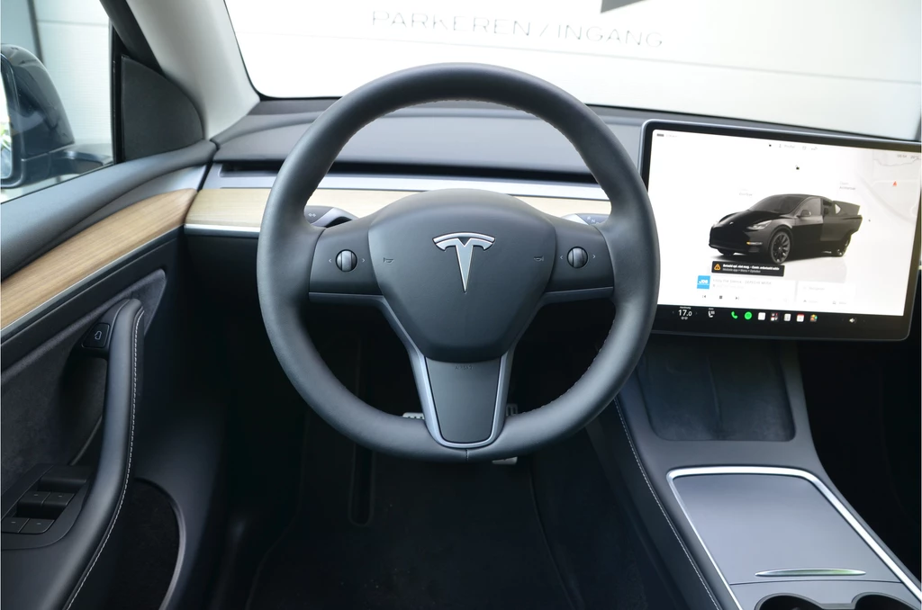 Tesla Model Y – foto 15