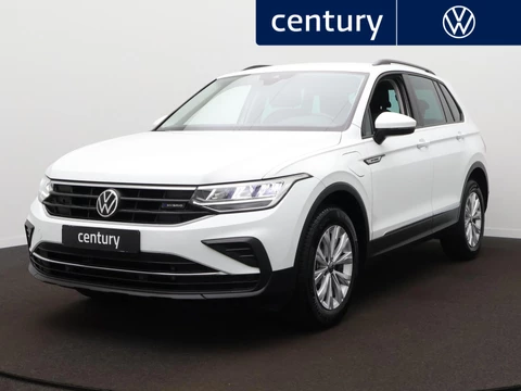 Volkswagen Tiguan 1.4 TSI eHybrid Life Automaat - Trekhaak - ACC - Navigatie - LED - Camera - Achterklep elektrisch - Climatronic