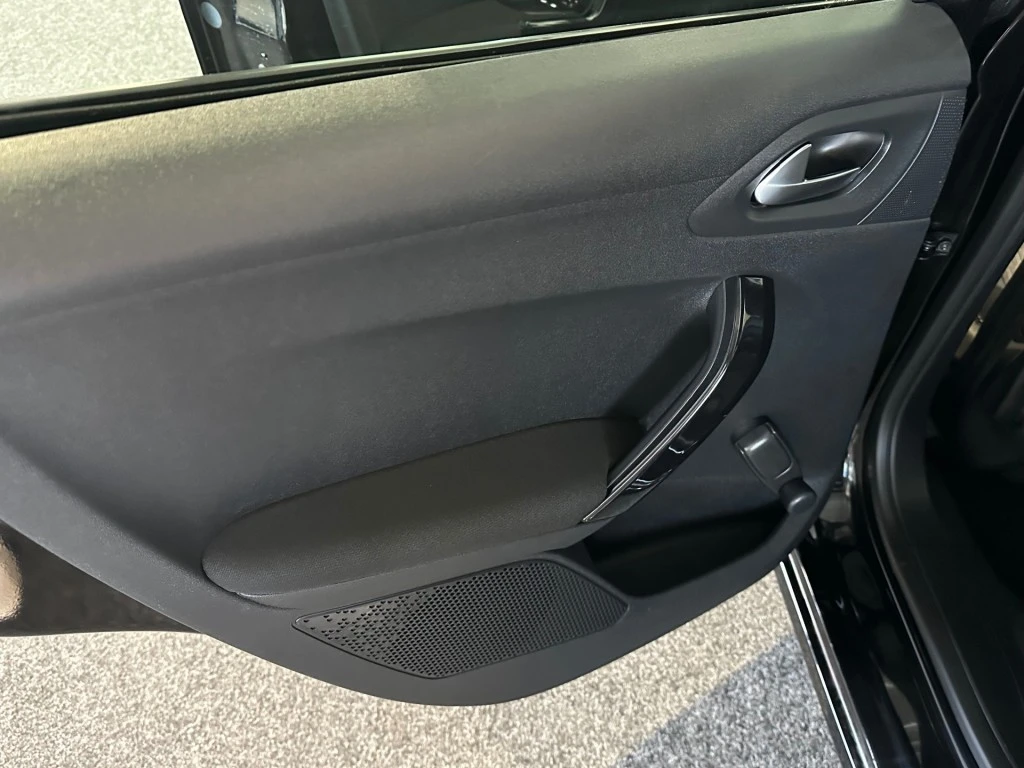 Peugeot 208 – foto 33