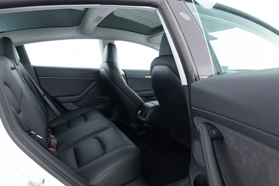 Tesla Model 3 – foto 12