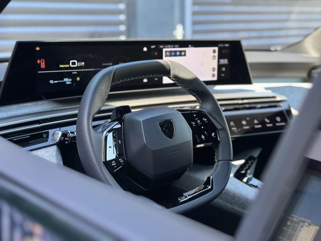 Peugeot e-5008 – foto 31