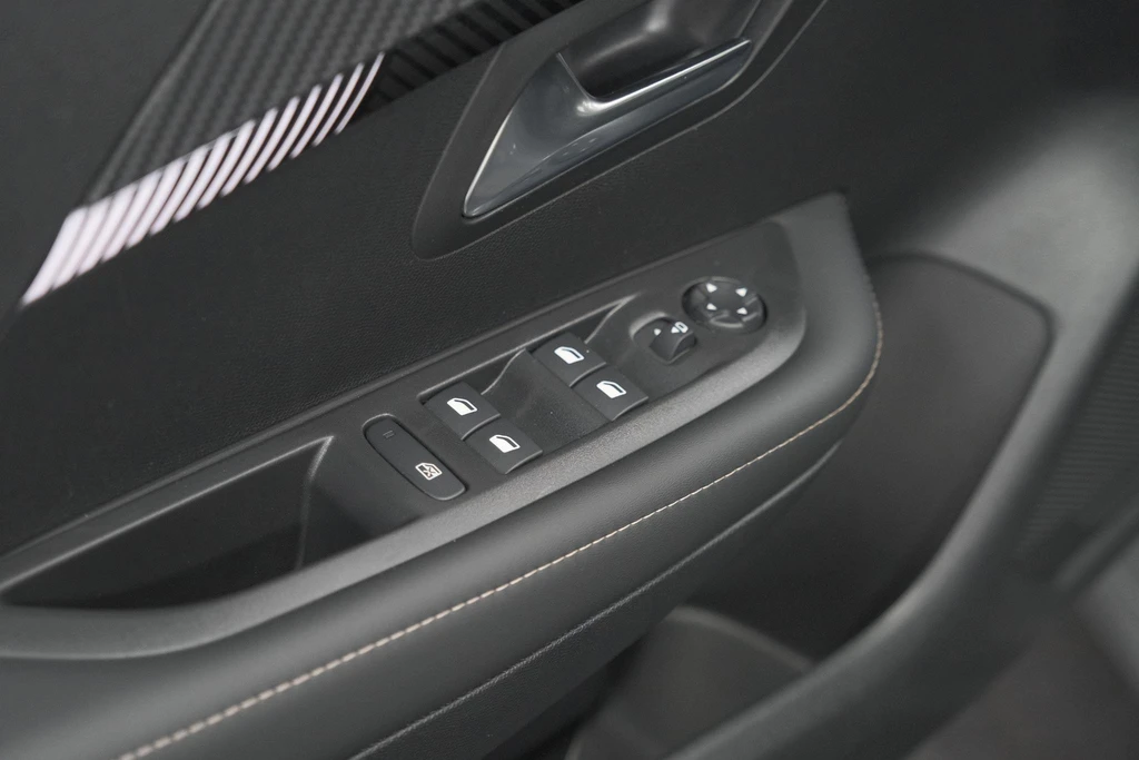 Peugeot 208 – foto 27