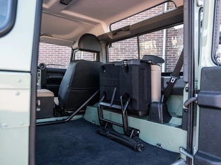 Land Rover Defender – thumbnail 60