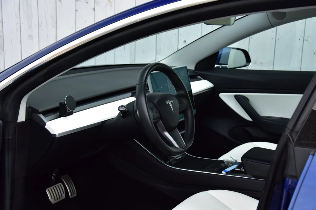 Tesla Model 3 – foto 9