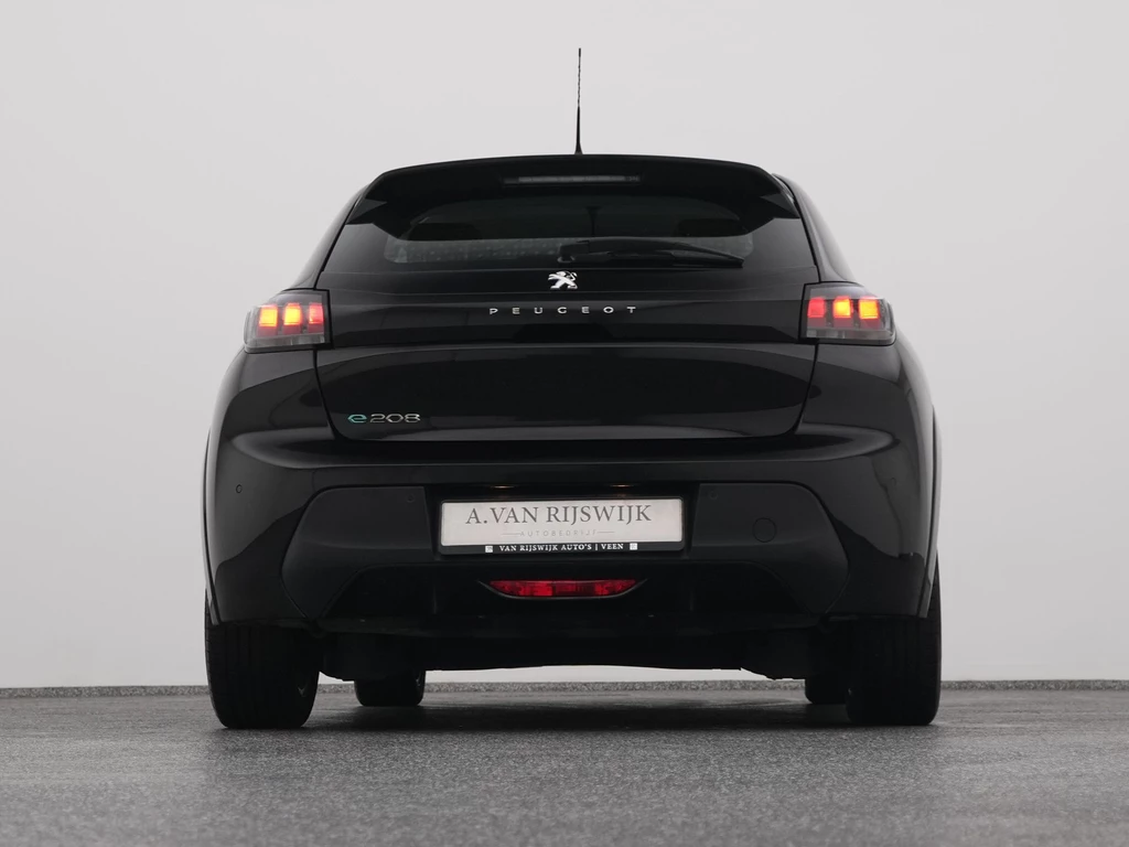 Peugeot e-208 – foto 11