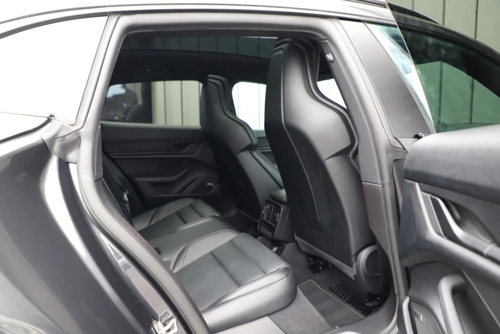 Porsche Taycan – foto 7