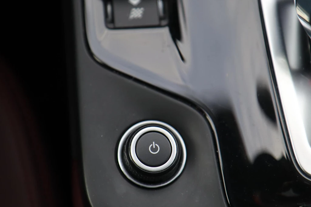 Jaguar E-PACE – foto 35