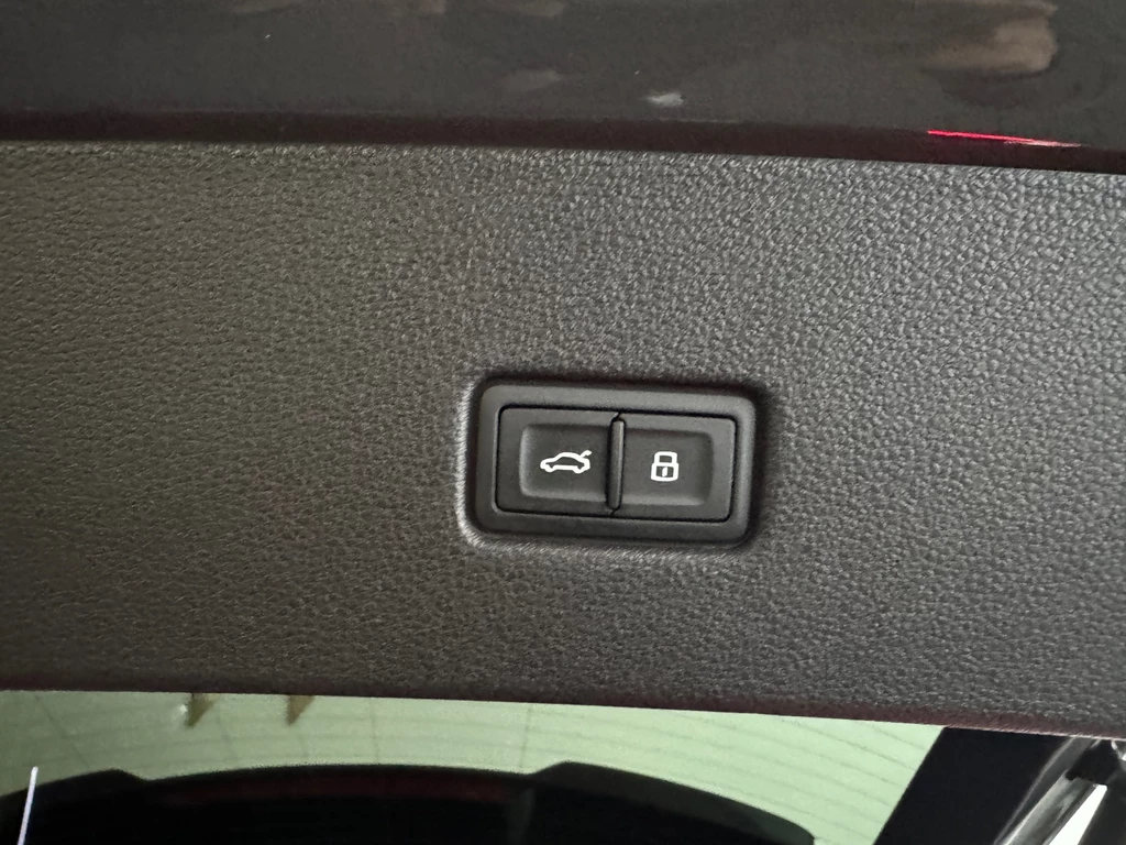 Audi RSQ8 – foto 21