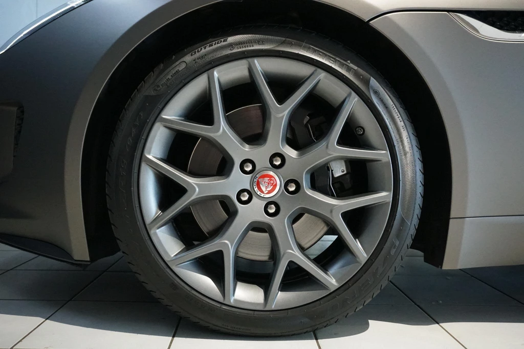 Jaguar F-TYPE – foto 17