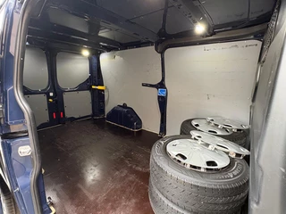 Ford Transit Custom – thumbnail 25