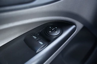 Ford Transit Connect – thumbnail 16
