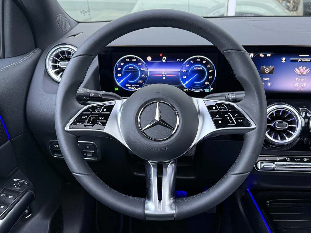 Mercedes-Benz EQA – foto 9