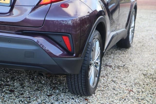 Toyota C-HR – thumbnail 100