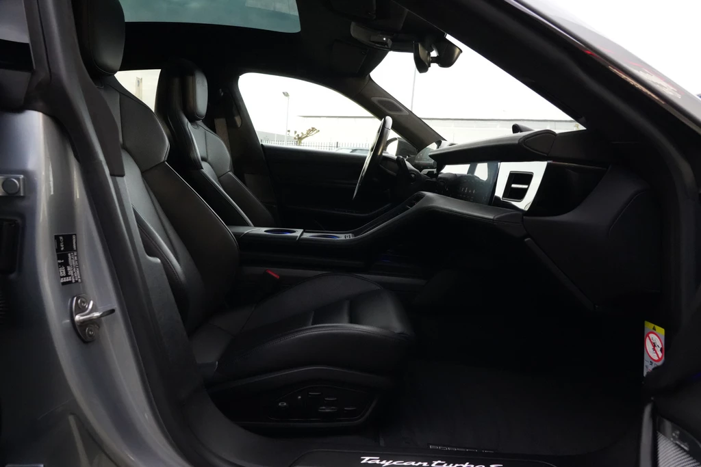 Porsche Taycan – foto 11