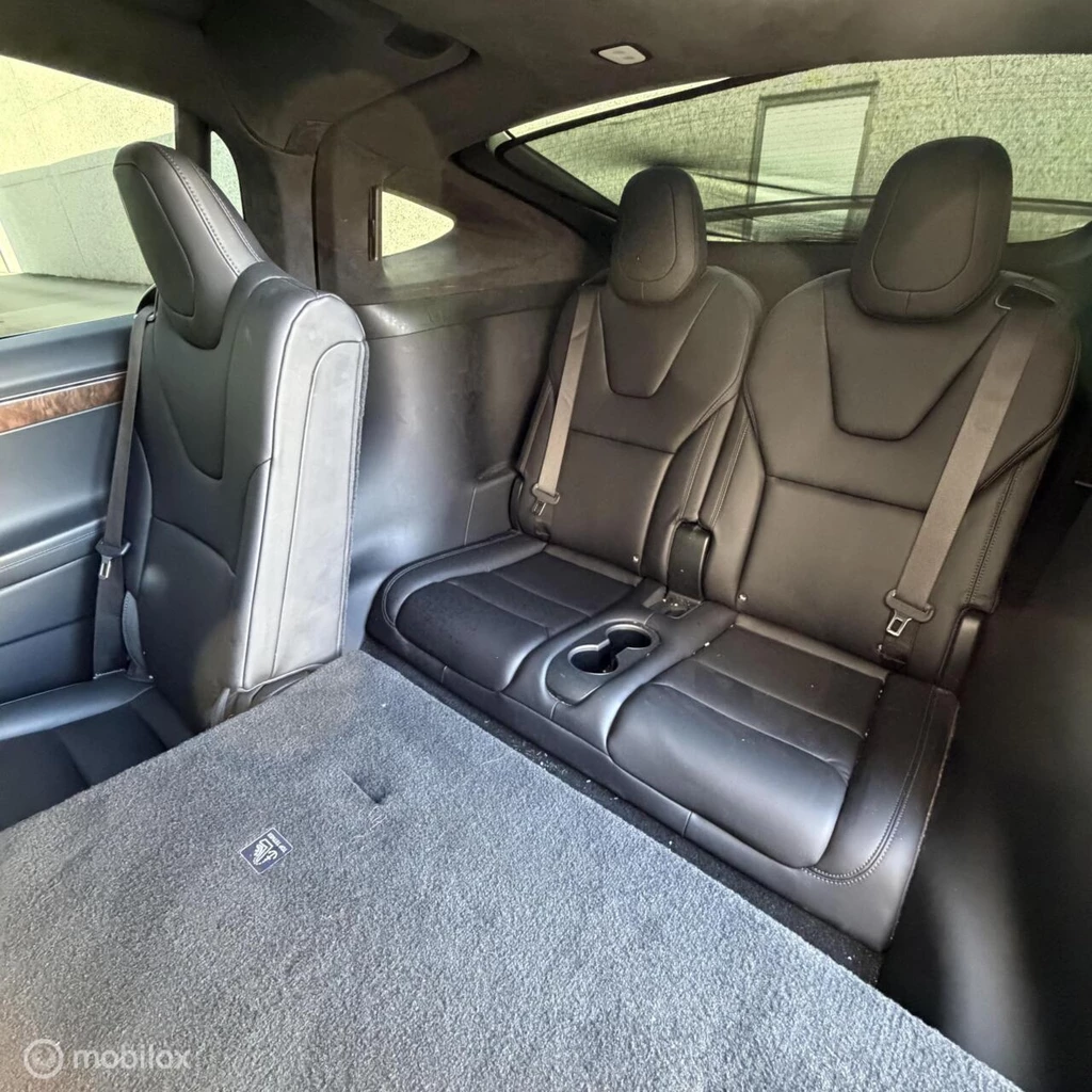 Tesla Model X – foto 12