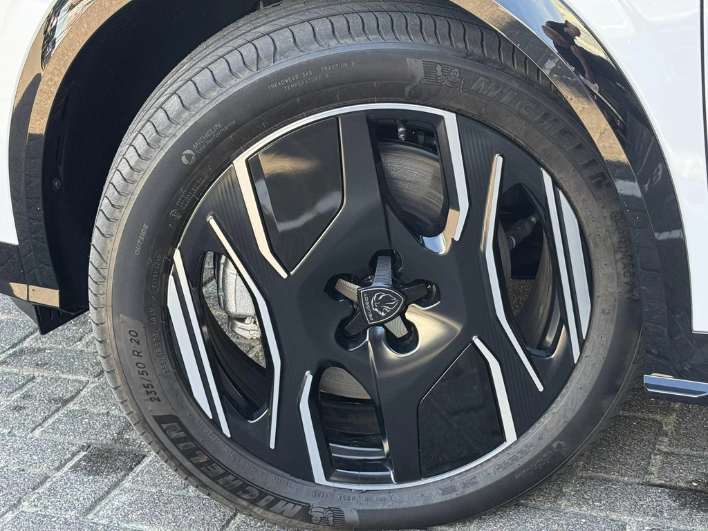 Peugeot e-3008 – foto 26