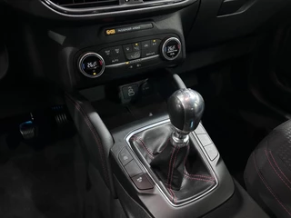 Ford Kuga – thumbnail 25