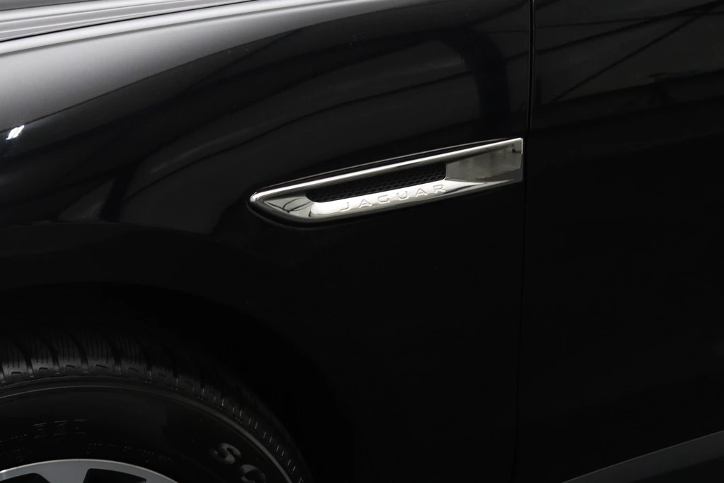 Jaguar F-PACE – foto 23