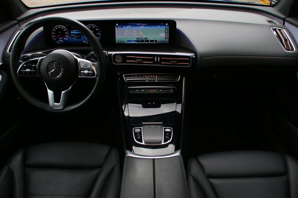 Mercedes-Benz EQC – foto 14