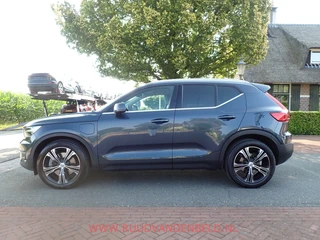 Volvo XC40 – thumbnail 2