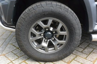 Suzuki Jimny – thumbnail 18