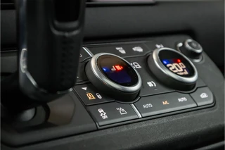 Land Rover Defender – thumbnail 23