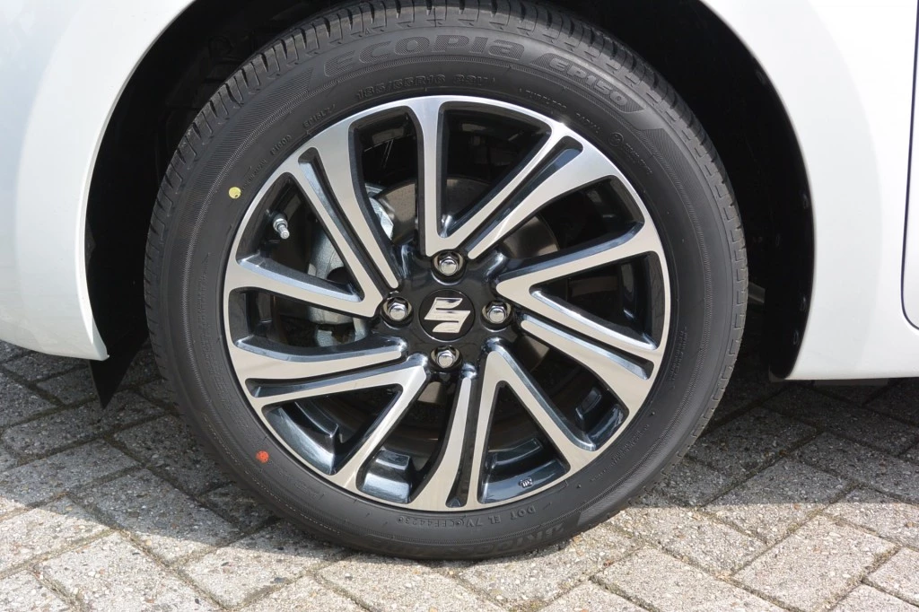 Suzuki Swift – foto 19