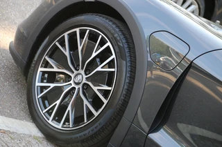 Porsche Taycan – thumbnail 5