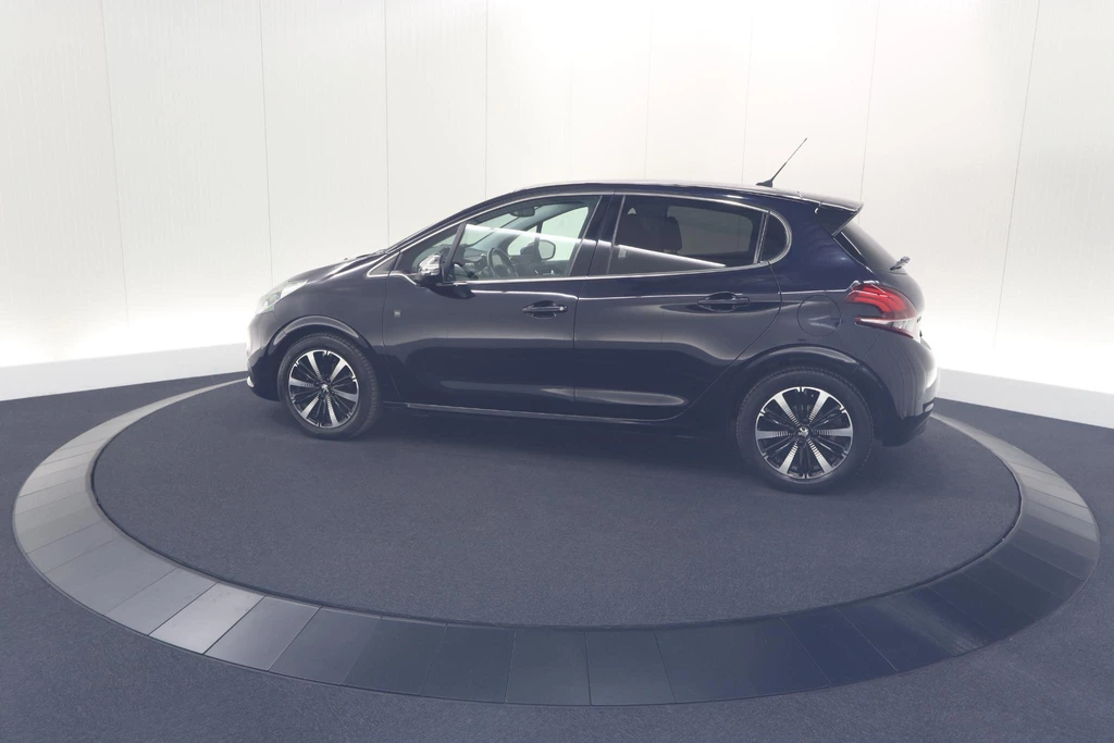 Peugeot 208 – foto 3