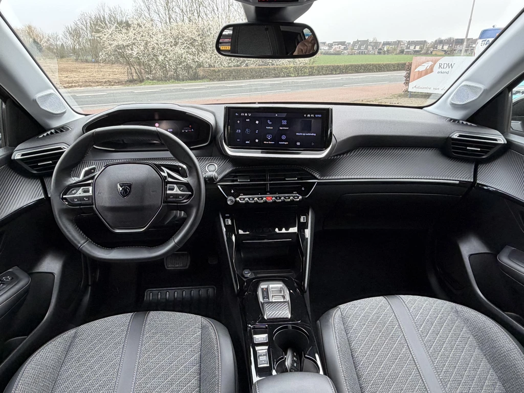 Peugeot 208 – foto 12