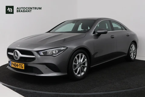 Mercedes-Benz CLA-klasse 180 Business Line (STOELVERWARMING, NAVIGATIE, CAMERA, PARKEERSENSOREN)