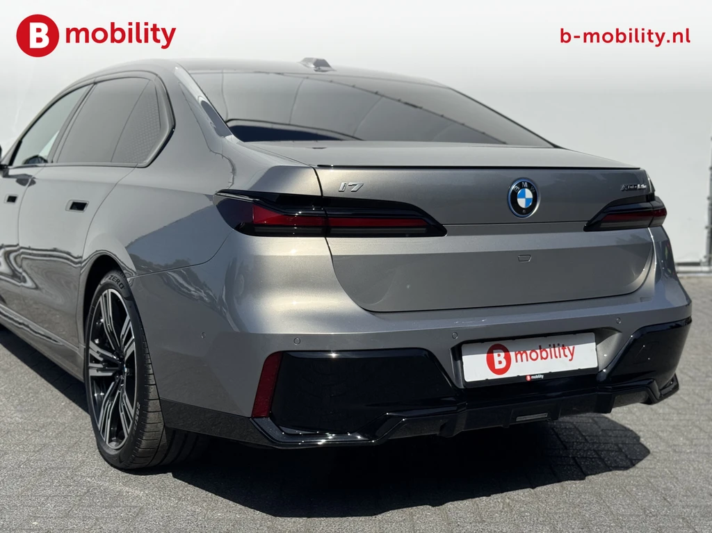 BMW i7 – foto 4