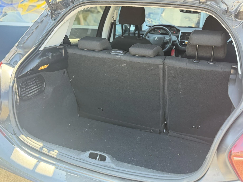 Peugeot 208 – foto 11