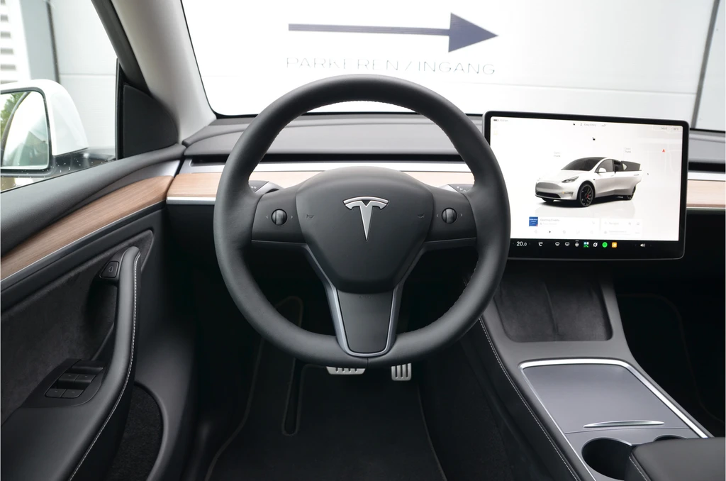 Tesla Model Y – foto 15
