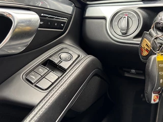 Porsche 911 – thumbnail 12