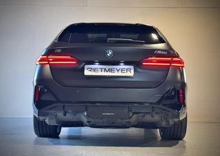 BMW i5 – thumbnail 5