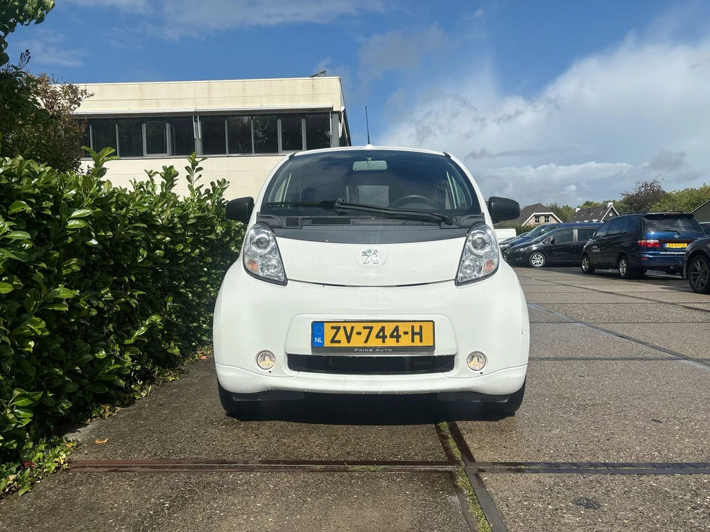 Peugeot iOn – foto 8