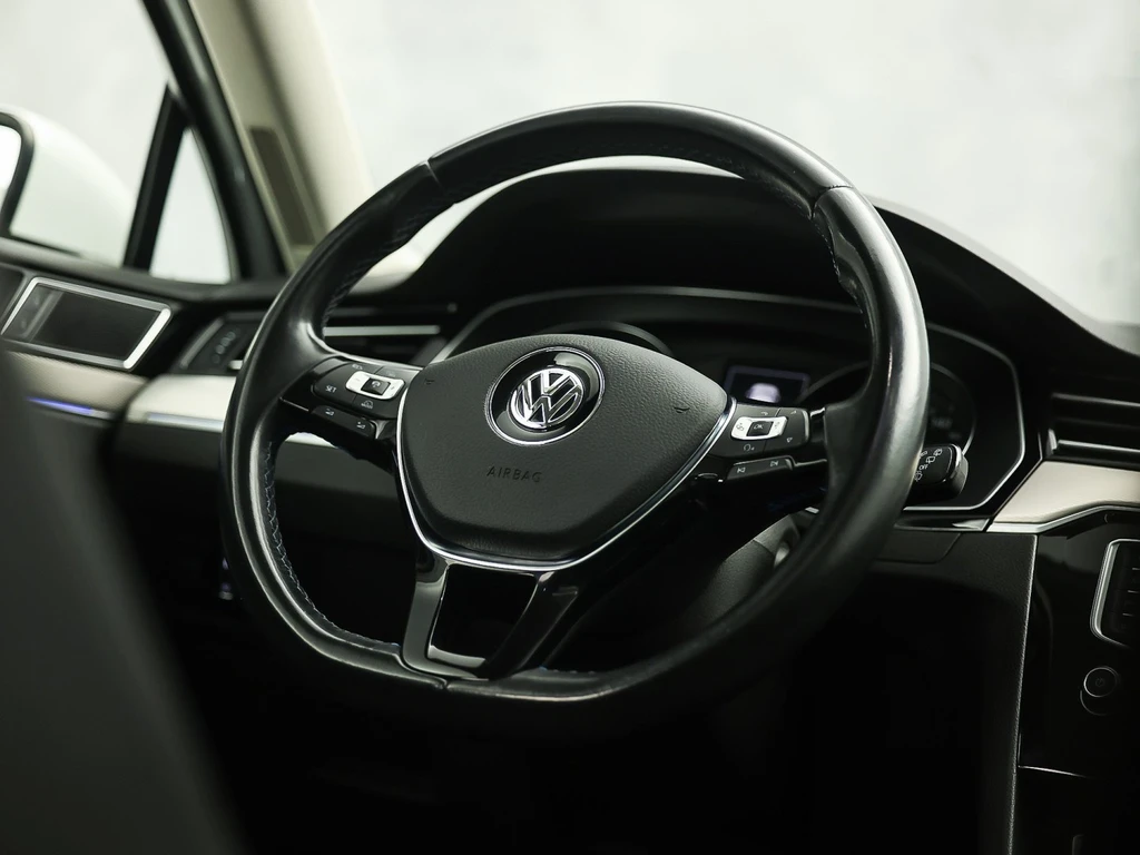 Volkswagen Passat – foto 15