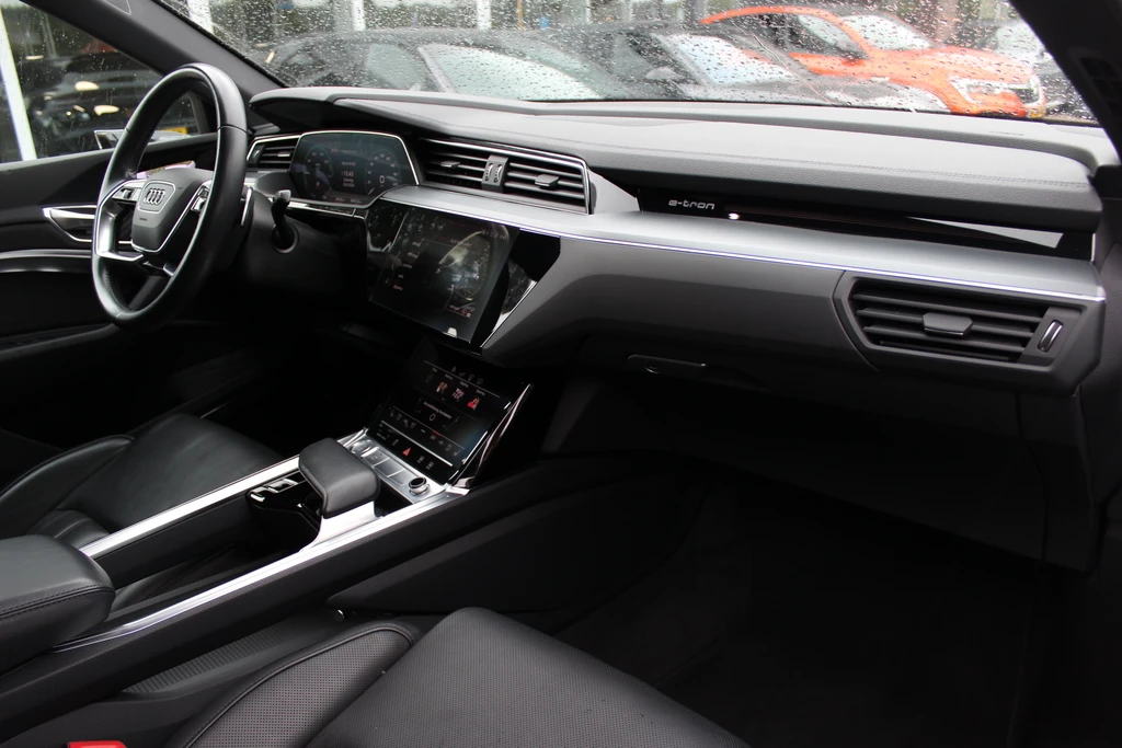 Audi e-tron – foto 17