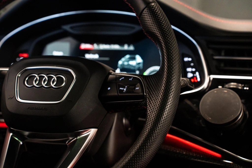 Audi SQ8 – foto 31