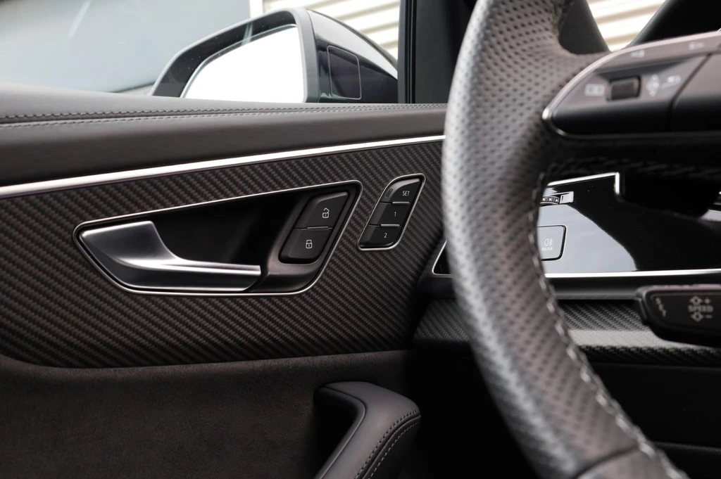 Audi RSQ8 – foto 26