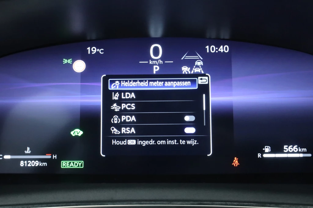 Toyota Corolla Touring Sports – foto 17