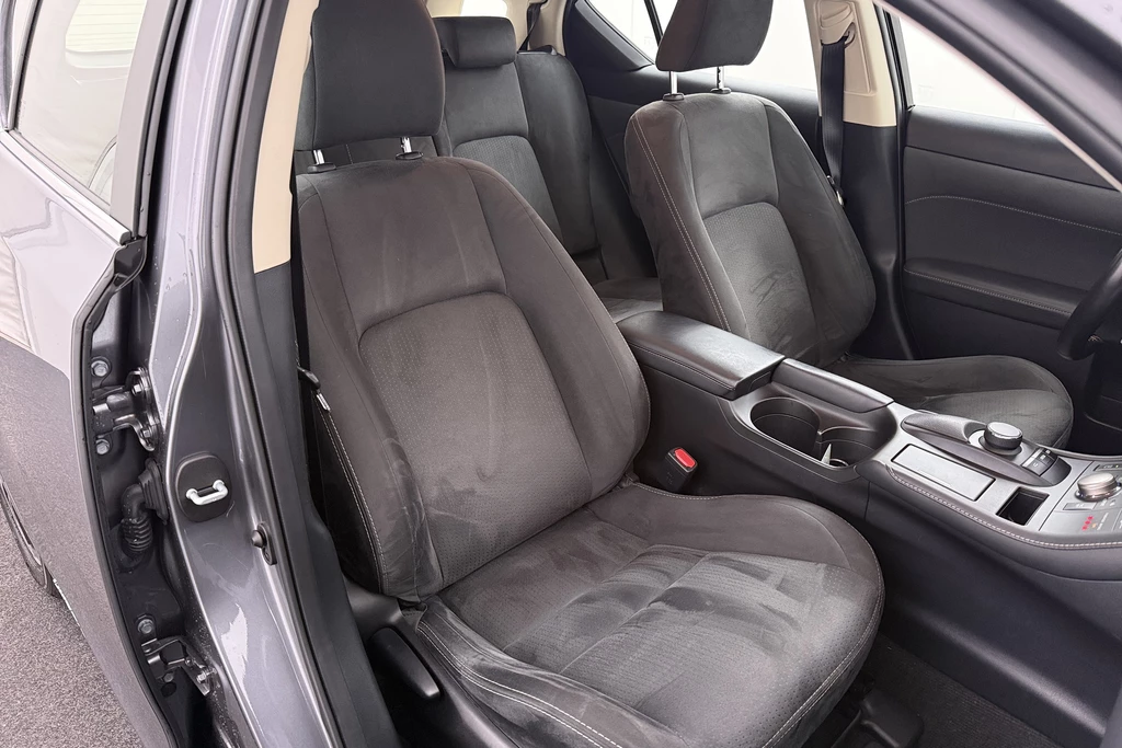 Lexus CT – foto 14