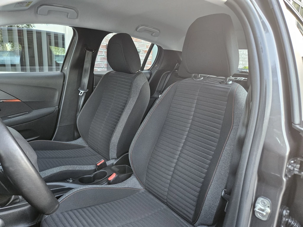 Peugeot 208 – foto 13